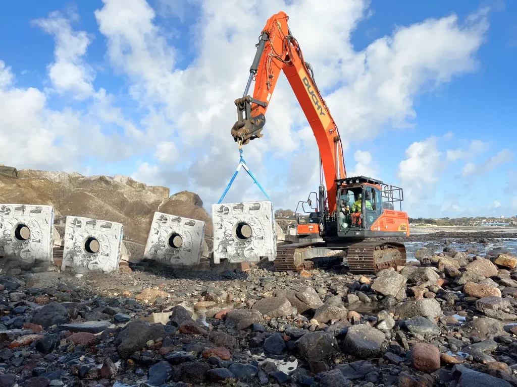 arc_marine_newlyn_reef-cube-crane-deployment-edited